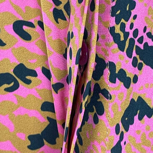 Julie Brown NYC Button Up Hidden Placket Shirt Size 5 Reptile Pink Black - Picture 7 of 9